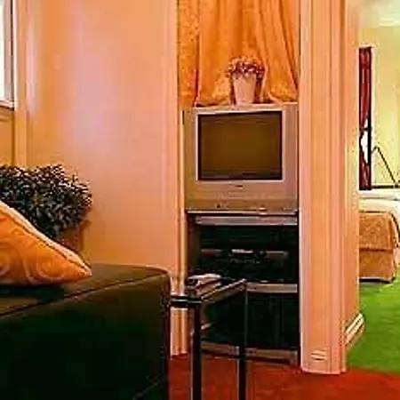 Hotel 254 East Vacation